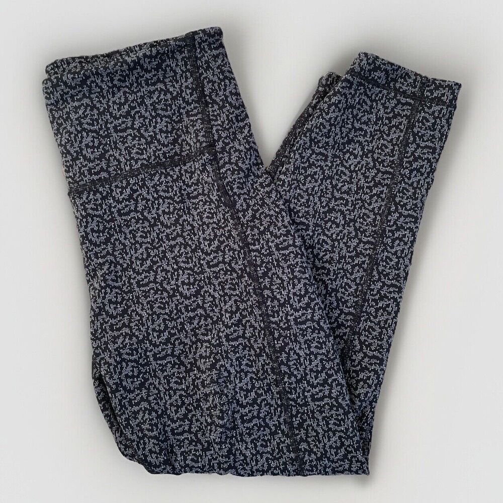 Athleta Stash Capri Black Gray Pixel SIZE SMALL Leggings Side &‎ Back Pockets